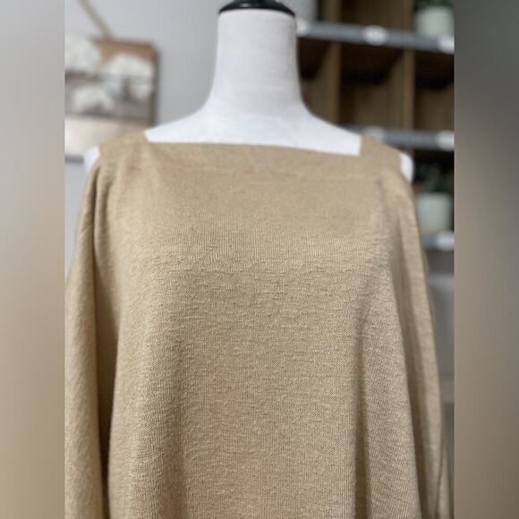 Soft Surroundings Cold Shoulder Mixed Media L Shiny Glitter Effect - Picture 9 of 10